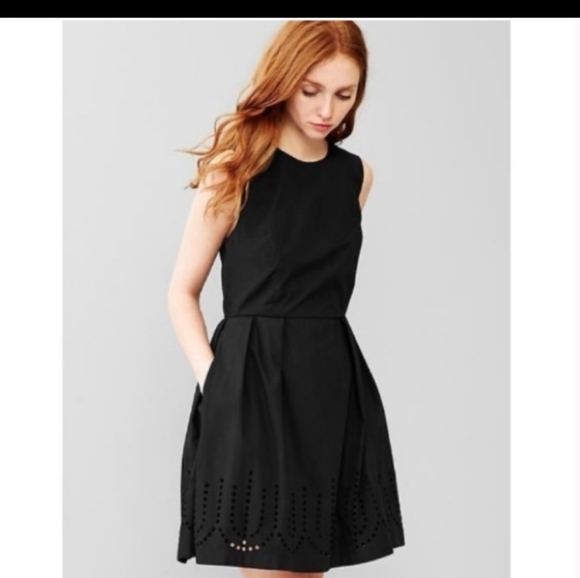 GAP black laser dress Size 4 - Picture 2 of 6